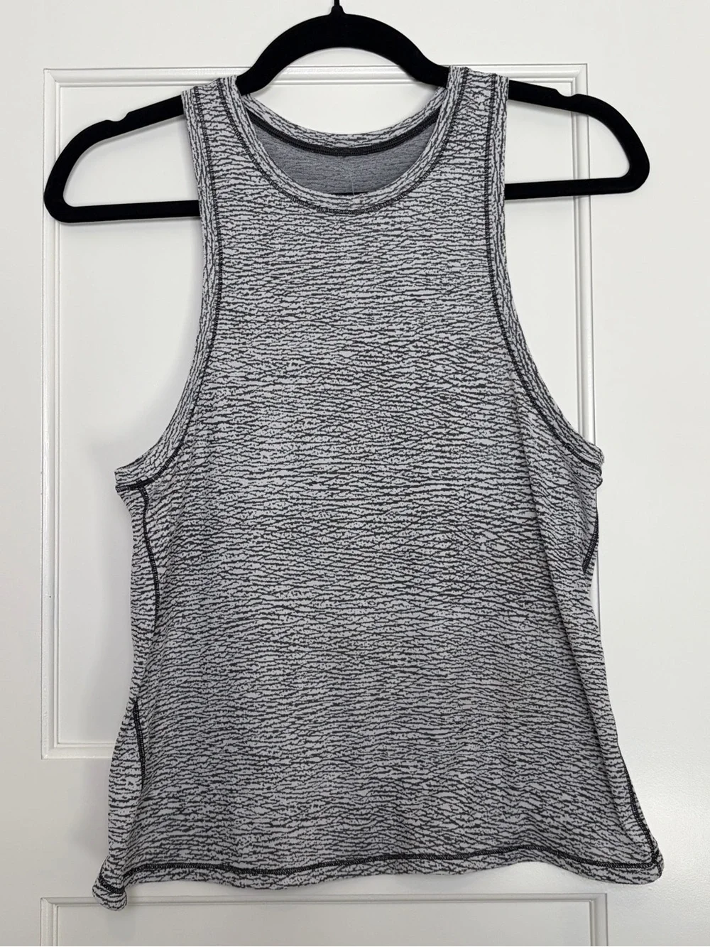 Lululemon Squad Goals Tank in Black & White (Med)